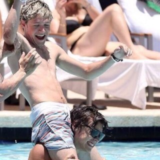 Hey there xoxo I am Megan!Follow Me i Follow Back and Niall James Horan you sexy beast!! Niall is MINE!! -Niall Harry Louis Liam Zayn !! 3
