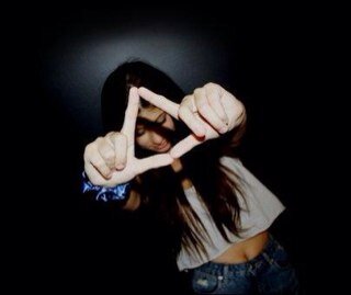 Just a girl finding her way through life... Don't waste your time on someone who doesn't notice you. Follow i follow back. ^.^