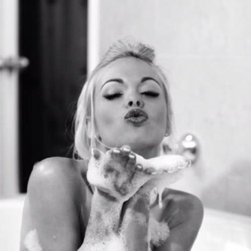 Dont let anyone dull your Sparkle☪ #ClassyBlonde101
