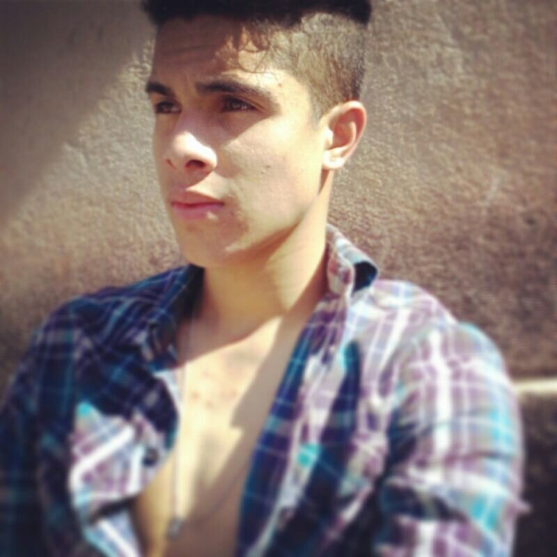 Cantor e Compositor.