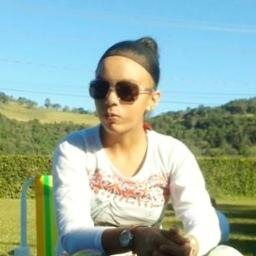 Na vida a gente aprende a gente cresce, o que não me derruba me fortalece.
Caffe Roots

Faculdade: Educação Física;
Esporte: Todos!! haha