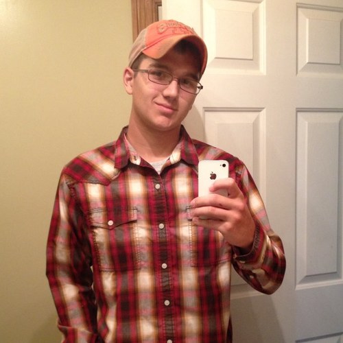 Hunt, fish, work on a farm, ford fan, im a good ole country boy
