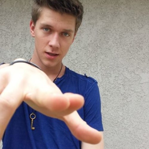 COLLINSKEYPER13's profile picture. I LOVE YOU COLLINS!!! THANKS FOR FOLLOWING ME!!!! #CollinsKey #CollinsKeyStayAwake #CollinsKeyFollowMe #WizardSwag
