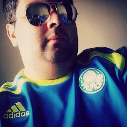 Cada um é do jeito que Deus permite, comigo não é diferente.. 
Minha vida se baseia, em minha Família e no meu time de coração Sociedade Esportiva Palmeiras!