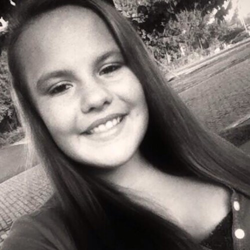 Im 17 years old I live in Kenova wv I go to spring valley high school if u wanna no anything just ask