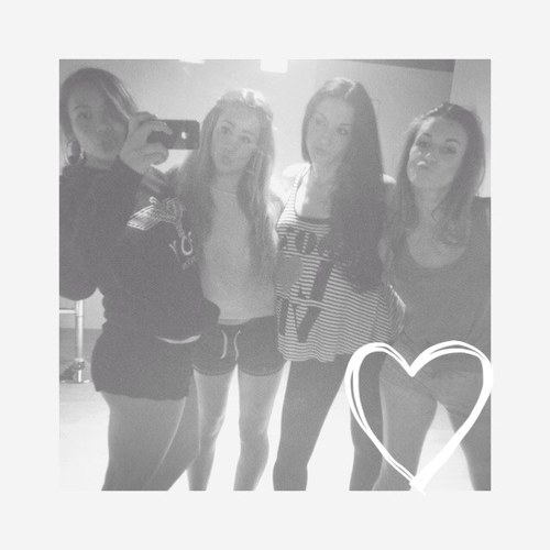 supporting @vanquishgirls all the way; been a fan since '13. || they tweeted me 28/7/13 & followed 29/7/13;♡♡♡