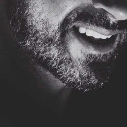 ‏ماعلمووك..؟ ان الجروح النازفه تكره اللمس..!