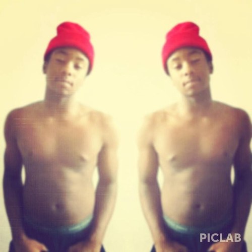-NG'z C.E.O -Upcoming Artist -Filmer -Actor -Athlete