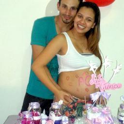 Filha de Deus,herdeira de Tudo aquilo de melhor que Ele tem para me dar...mulher..esposaa..mamãe..amada!Feliz por servir a Jesus,autor da minha vida!♥