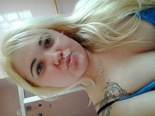 _thaysvalerio's profile picture. amante do samba e pagode e muito feliz! :)
http://t.co/o0a6kWN8c8