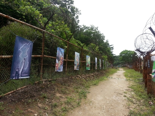 DMZ박물관 B612호아줌마, 아직은 보아속 코끼리가 보인다고 우기고 삽니다. 우리 아이들에게 건강한 양을 그려주고 싶습니다.