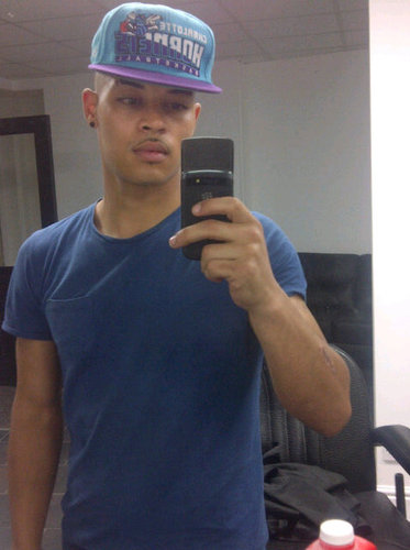 Producer, singer/songwriter, rapper, performer, (Extra's included) holla me if its business!