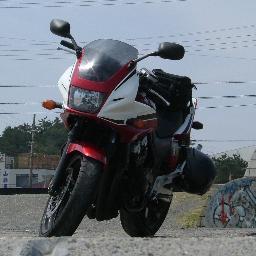 車と自転車と囲碁が趣味です。    (´・ω・)車いじり楽しいですの