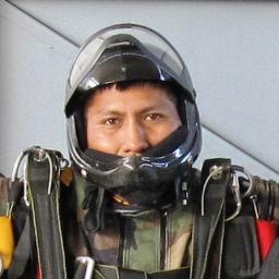 instructor  y soporte técnico de paracaídas