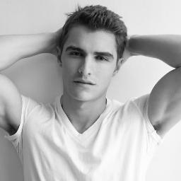 Am I penning the great American Novel? Nah not quite that ambitious. Late nights,bar fights, and  human exploration,  inspires me. Let's.. talk. [MC/SC/RP OC]