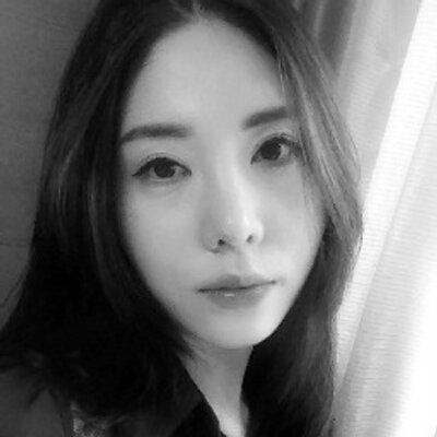 Hanna Lee naked 17