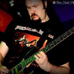 Advanced guitarist and sound engineer.