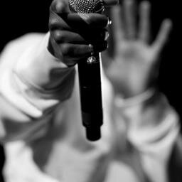 Music is my life and the lyrics is my history! ♥ Toco PIANO, BATERIA e CANTO! ♥
