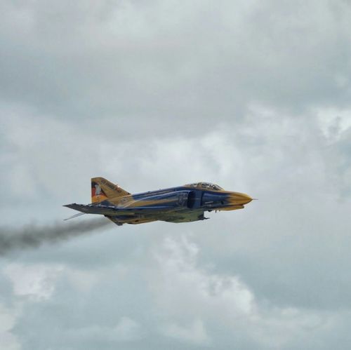 Official twitter account »» I make nice videos of military airplanes  Follow me¡  Youtube Account: Youri Schaddelee )( also follow me: @Youri_SLD