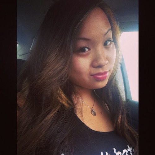 I am the REAL Nay. Deres a bunch of fake pages around // Yellow Model Chick , get @ me // Follow me I follow back.