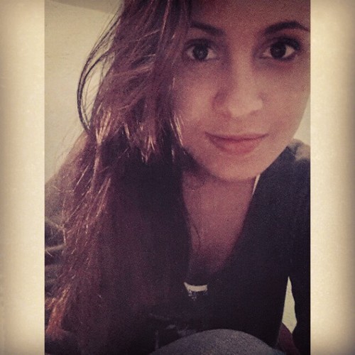 Dramática,ㅤIrritante,ㅤLouca,ㅤIrônica,ㅤDesligada,ㅤCarente eㅤChata. ㅤPrazer, EU. segue ae *-*