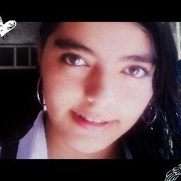 simple y sencillamente soy yo No copia de copias y amigos muchos pero verdaderos pokos :*