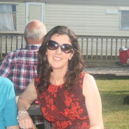 Teacher, mum of 3, sports enthusiast.