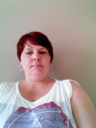 hi guys Im jst yer to chat im into f1, top gear n rugby hate footy luv all kinda music