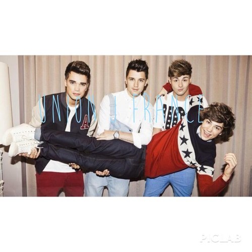 Source française sur UnionJ (George Shelley, Josh Cuthbert, JJ Hamblett et Jaymi Hensley) ♬ |Answered me on twitcam the 30/10/12 & 16/11/12 ♥