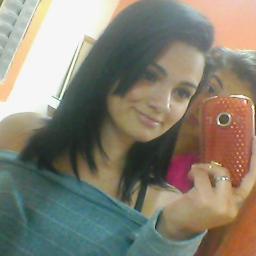 Eu amo comer *--*