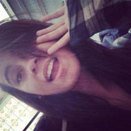 A razão pela qual eu pratico a positividade é que não há nenhuma razão para não se praticar. @christoferdrew ☮ lesbian 4 @zackalltimelow
