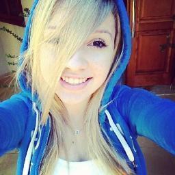 Seguida por ela dia 07/07/13 @giucavassini *-*
Sinze: 05/07/13 
Quero dizer que eu amo demais a Giulia , ela simplismente me faz bem,e eu amo ela demais s2