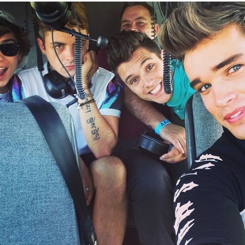 1st Union J New Jersey acct•Sabrina&Erin here for jcats of NJ/US~You're miles away but that doesnt mean you're not close to my heart -Josh @ 9:16 in the link