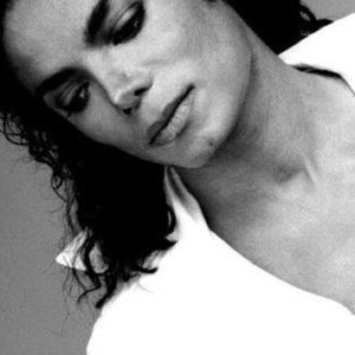 britt_crazy4MJ's profile picture. Michael Jackson is my inspiration and my world! #MJFam #moonwalker LoveLivesForever @brittany_mo3