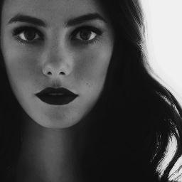 Nefilim. Hermana de Gideon y Gabriel Lightwood.