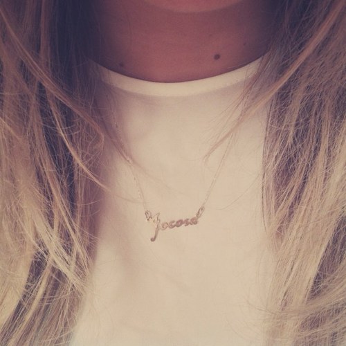 AmiJocosa's profile picture. fashion student. wish I was an Olsen twin.