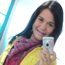 A amizade melhora a felicidade e diminui a tristeza, porque através do amigo, duplicam-se as alegrias e se dividem os problemas.