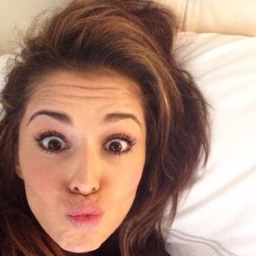 Just an account to express why us soldiers love Cheryl Cole! Follow the lady herself here; @CherylCole ♥