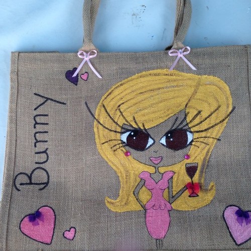 xGlamDollx's profile picture. Our bespoke cupcakes are all freshly baked and decorated for each order and can be custom made to suit any theme, vast veriety of flavours to choose from.