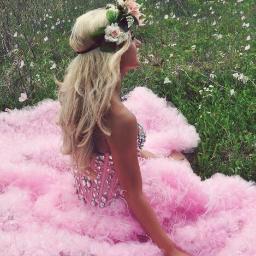 @PaytonRaeMusic Rated&Followed Me ♡Jan.4.2012♡ || You can't fly unless you let yourself fall || Young,Wild&Free :') || Follow Me I Follow Back ;*
