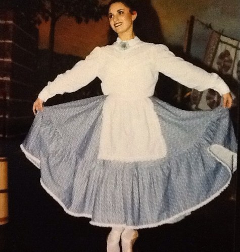 Ex-ballerina turned dental hygienist/student/photographer/all around crafty person!!!