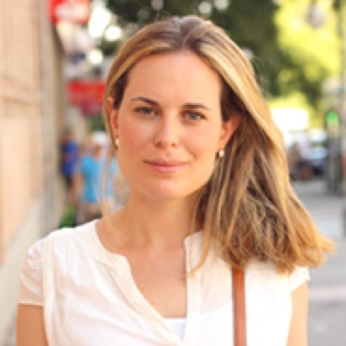 Periodista dedicada al mundo de la #belleza y #moda. Redactora de http://t.co/TsGxKlVzc2