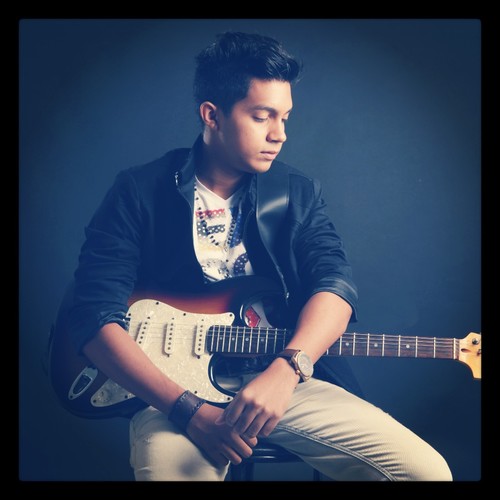 Compositor e Cantor de Sertanejo Universitário | Deus acima de tudo ! Twitter Oficial ® !