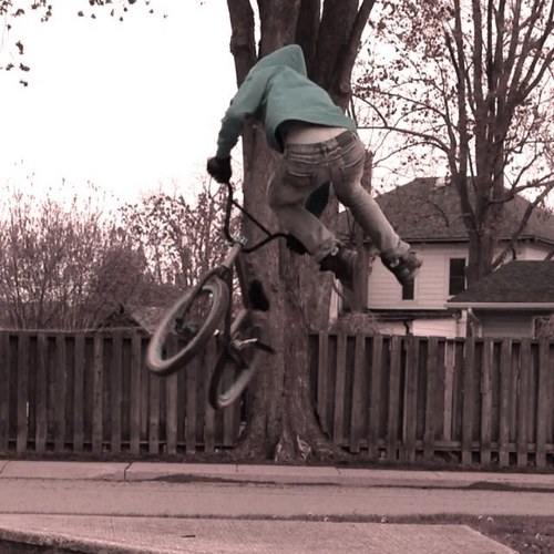 20 yr old Canadian Rider! Dating a pole dancer! Follow her - @taybay1612 #BMX #RIDAZ #JUSTGOFORIT