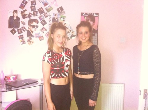 im 14 from england. Just a normal girl in love with cody simpson cant believe he follows me! Cheerleader