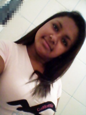 Perfeita são as estrelas que brilham sem a ajuda de ninguém  *----*