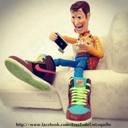 Me Encanta El rap*-*,Hip Hop,Eminem,Divertirme,El Cine ,Amo A My Familyy y Al Hockey Es My Passion