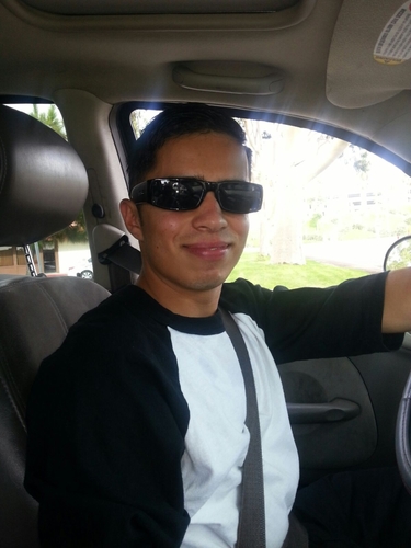 i am a fun perason and good listiner and i like to go to party. i work and out going.