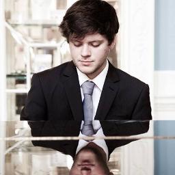 Professional event pianist based in the Peak District providing atmospheric music for any event at any venue!