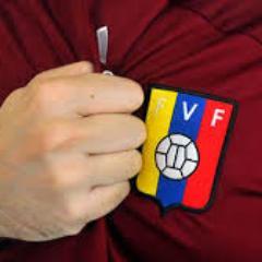 Venezolano, creo  en la libertad,  democracia   y  en  la vinotinto